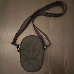 Lululemon Team Canada 22 Future Legend Crossbody Bag.